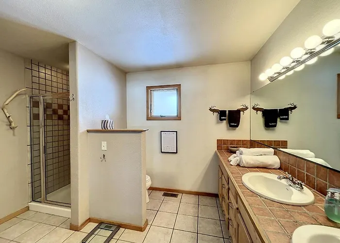 Relaxing Mountain View, 5 Bdr Sleeps 11, 4400 Sqft *