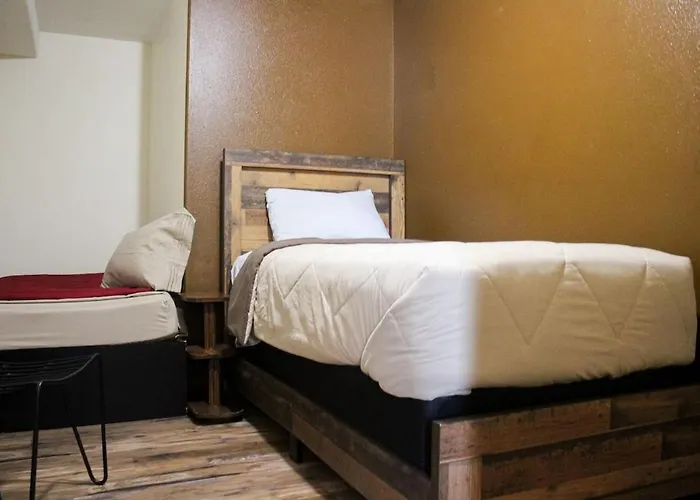 Relaxing Mountain View, 5 Bdr Sleeps 11, 4400 Sqft Dayton