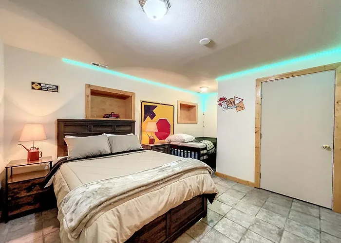 Relaxing Mountain View, 5 Bdr Sleeps 11, 4400 Sqft