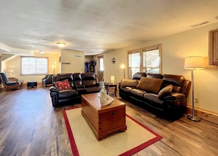 Relaxing Mountain View, 5 Bdr Sleeps 11, 4400 Sqft Ferienhaus *