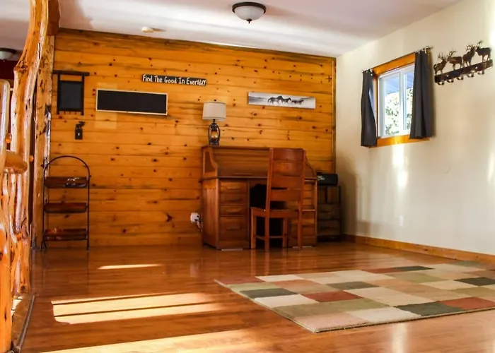 Relaxing Mountain View, 5 Bdr Sleeps 11, 4400 Sqft
